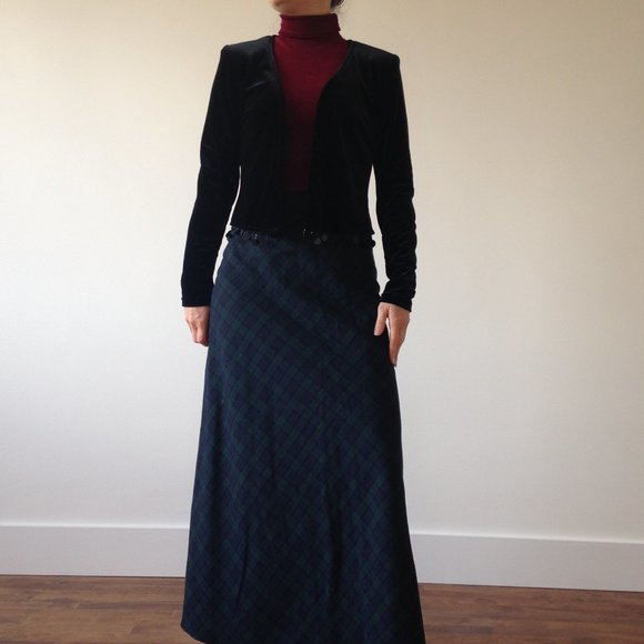 Reitmans - Black Velvet Vest With Fringe - Picture 5 of 14